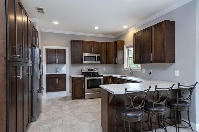 Building Photo - 514 Sapphire Dr