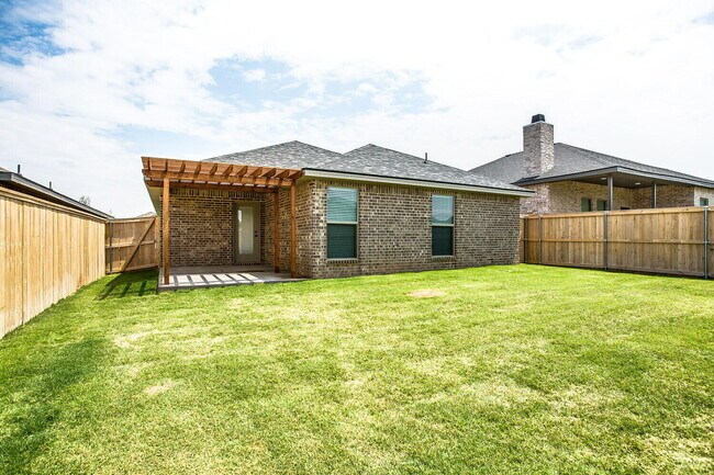 Building Photo - 10518 Abbeville Ave