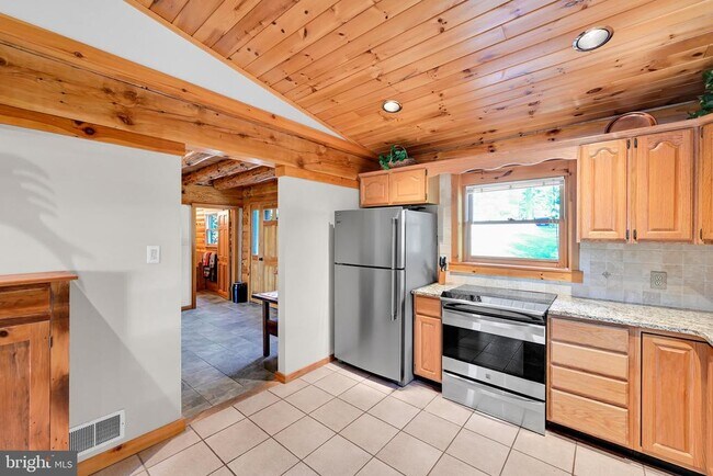 Building Photo - 1506 Wynonah Dr