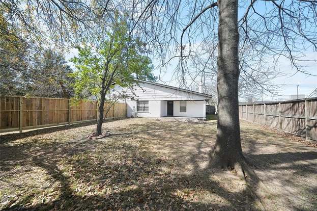 Building Photo - 1716 Huge Oaks St