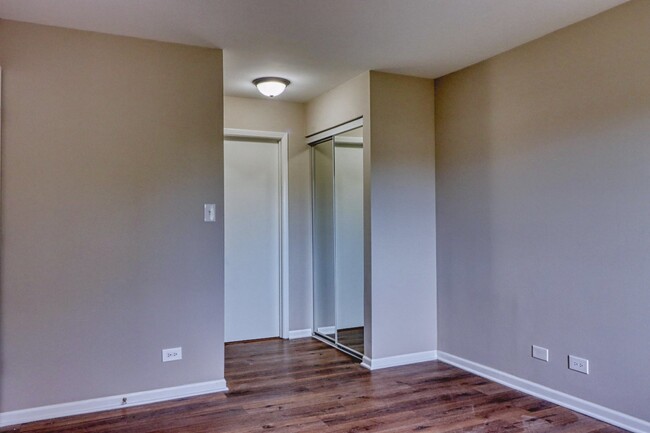 Building Photo - 364 Grissom Ct