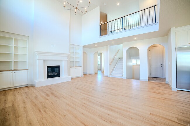 Building Photo - 793 S 350 E
