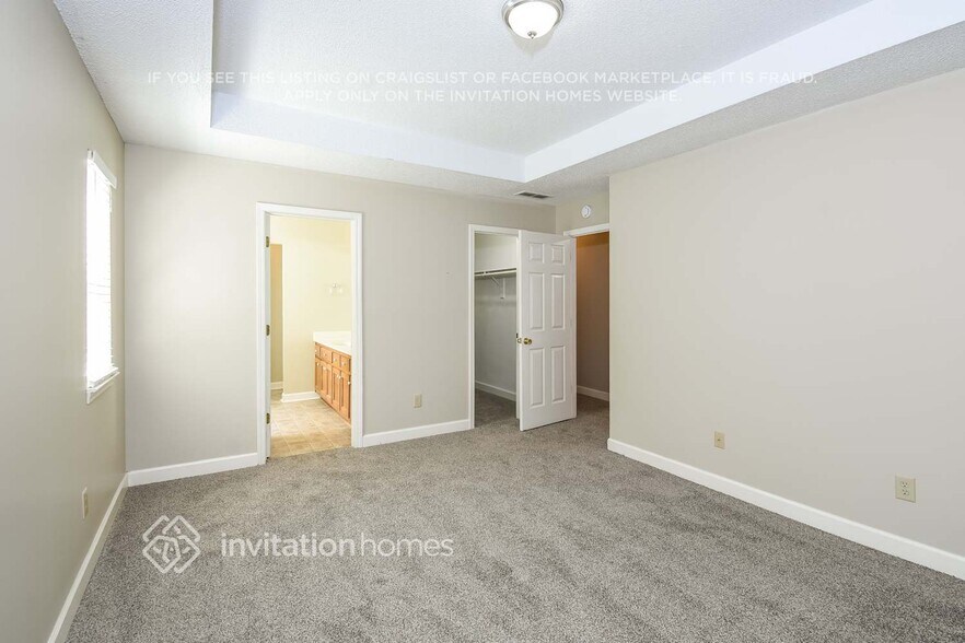 Building Photo - 6020 Rolling Oaks Ln