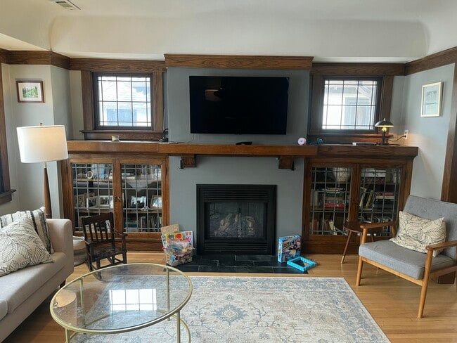 Building Photo - 5909 W Washington Blvd