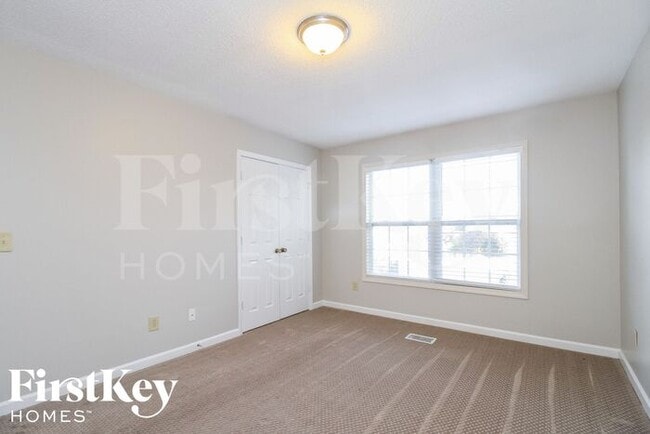 Building Photo - 125 Watercrest Ct