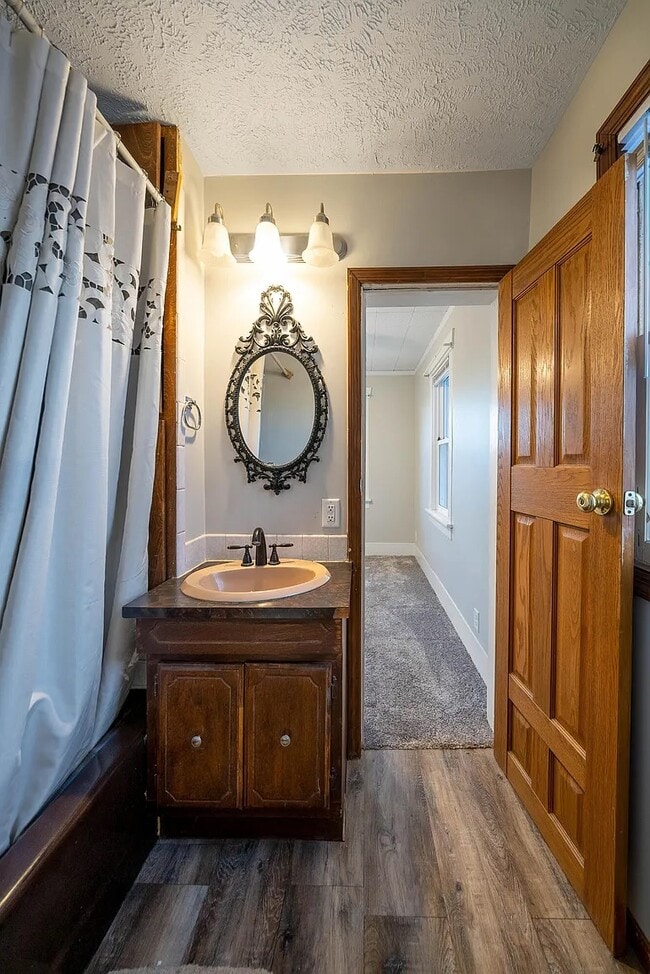 Building Photo - 411 Voorhis St