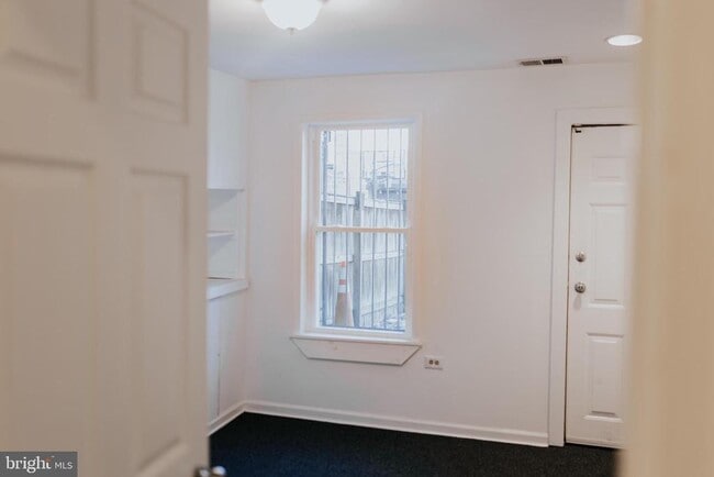 Building Photo - 2511 Madison Ave