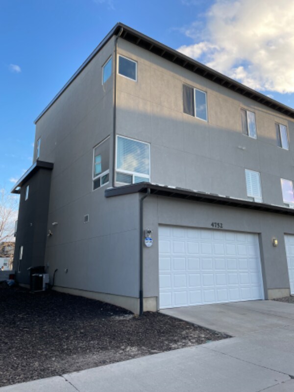 Building Photo - 4752 W S Jordan Pkwy