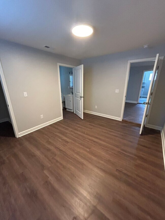 Building Photo - Charming, Newly-Renovated 3 Bedroom Home. Downtown Spartanburg