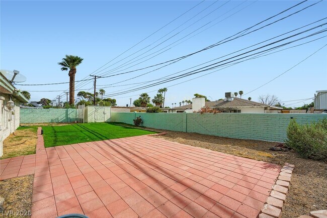 Building Photo - 1711 S 6th St