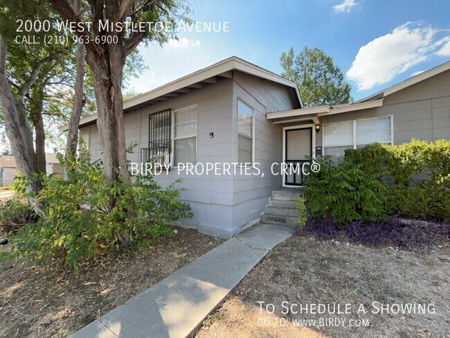 Building Photo - 2000 W Mistletoe Ave