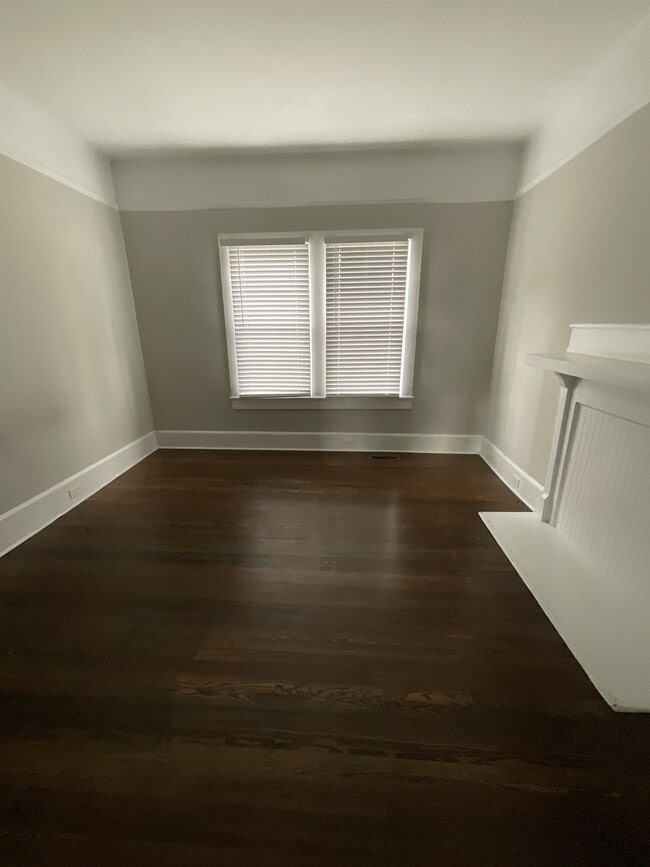 Building Photo - 603 Poplar Ave