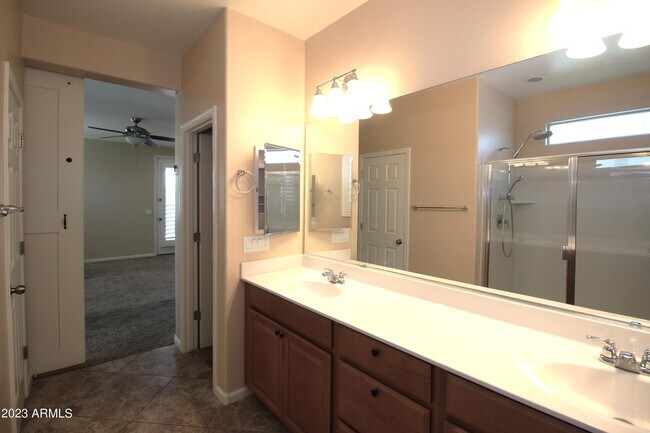 Building Photo - 4936 S Twinleaf Dr