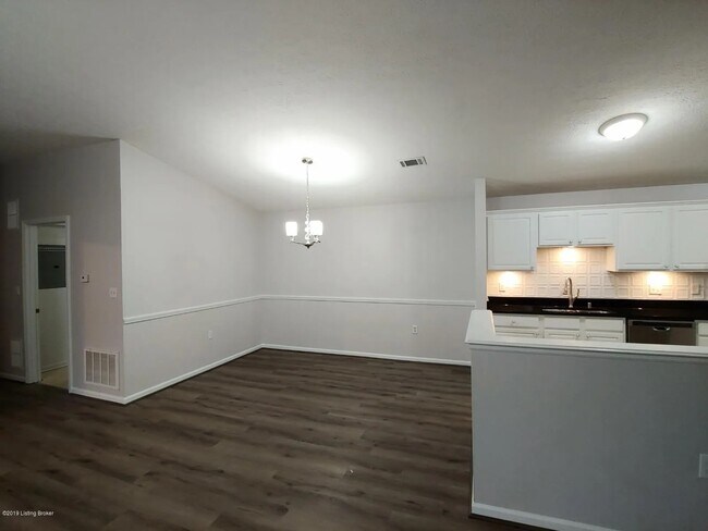 Building Photo - 10405 Trotters Pointe Dr