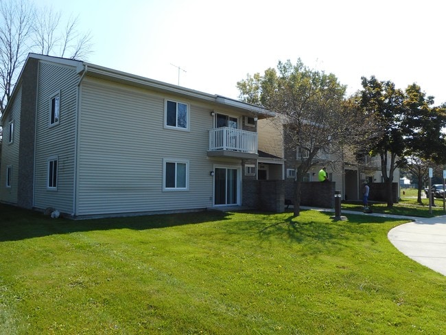 Building Photo - Harbor Villa Apartments