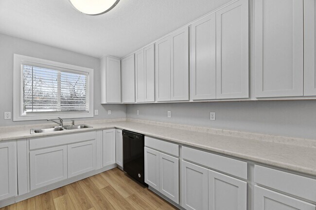 Building Photo - Community Park &amp; Midgard 3671