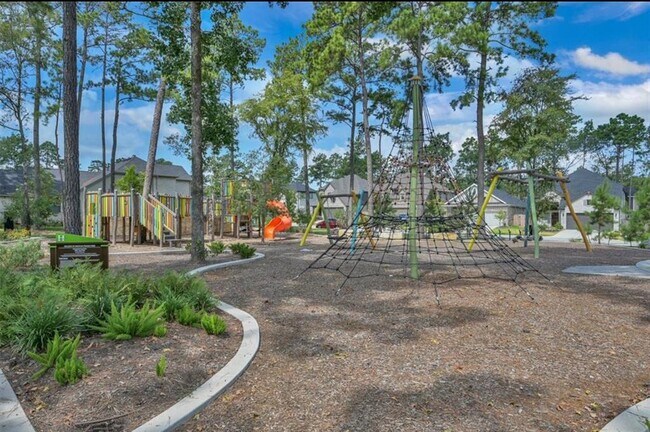 Building Photo - 311 Fanpalm Ct