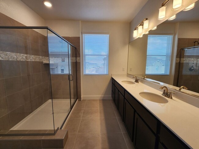 Building Photo - Brand New Townhome in South Carson City