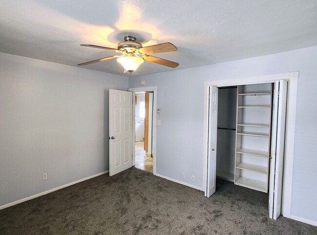 Building Photo - 3 Bd  1 Bath Home in Salt Lake City