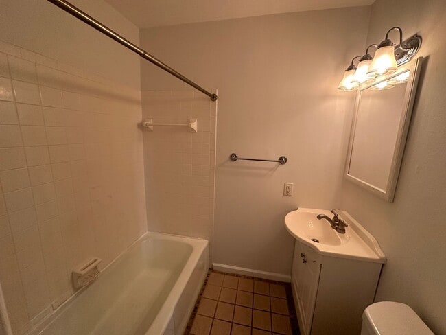 Building Photo - 199 E Whittier St