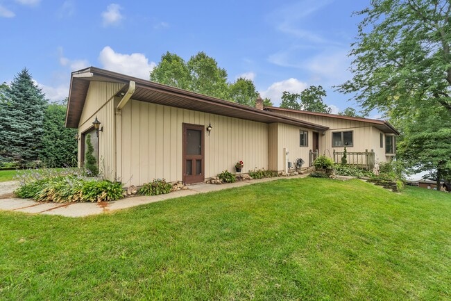 Building Photo - N64W35061 Rd J