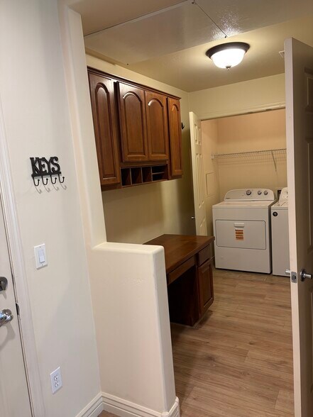 Office space - 5450 E Deer Valley Dr