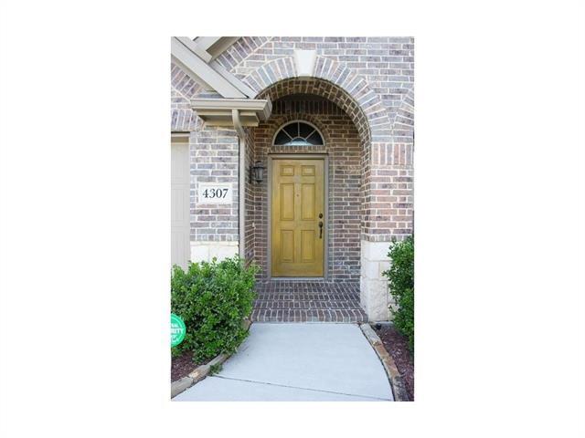 Building Photo - 4307 Oak Bluff Dr