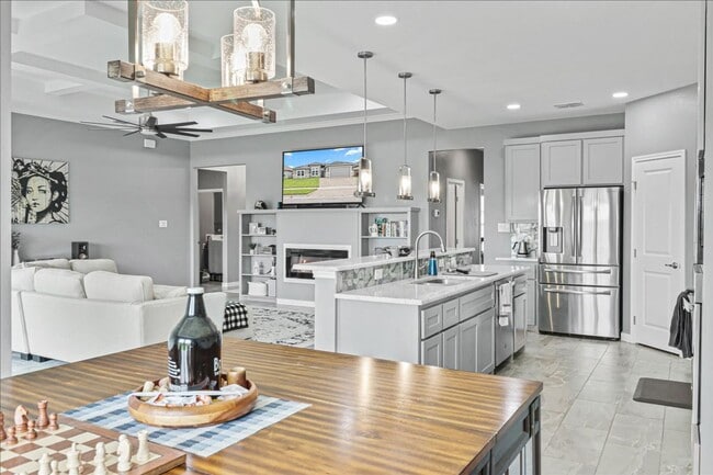 Building Photo - 7958 Snake River Dr