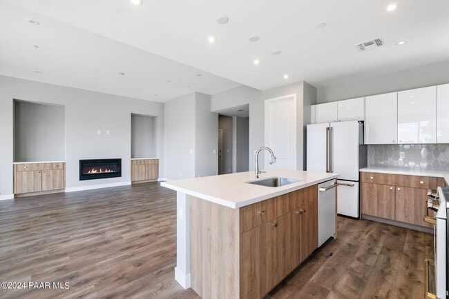 Building Photo - 1328 Rockwood Dr