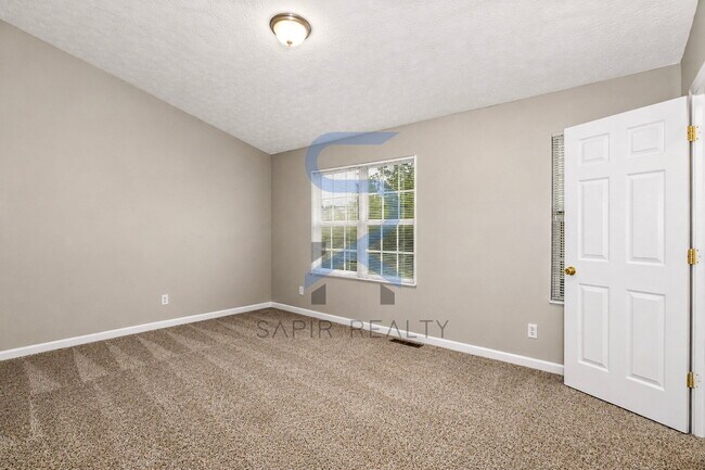 Building Photo - Prime Community Living – 2BR/2.5BA in Covington Station