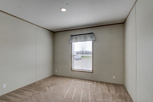 Building Photo - 295 Seay Rd