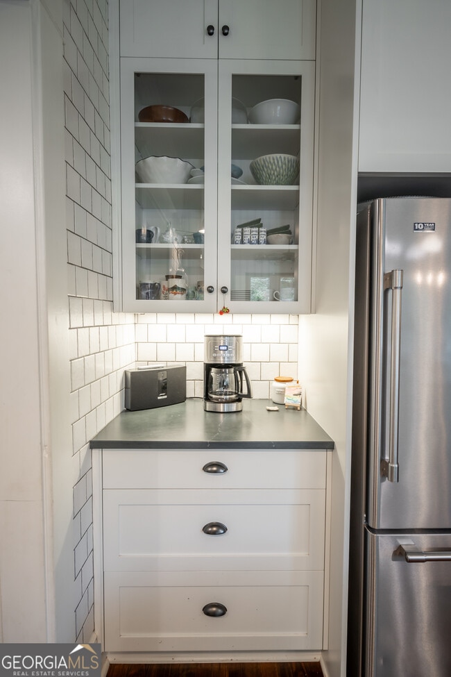 Building Photo - 290 Milledge Cir