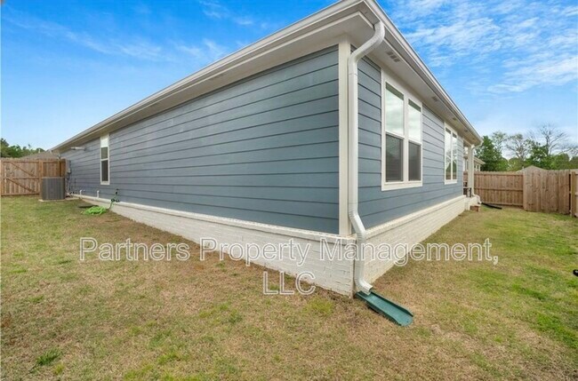 Building Photo - 4435 W Canyon Run Dr