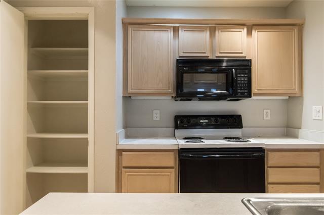 Building Photo - 3904 Brandon Park Dr