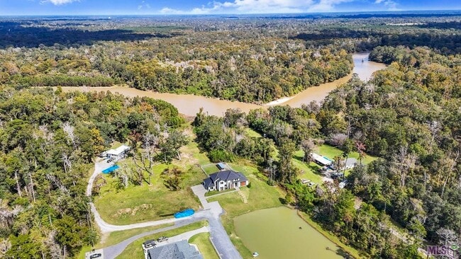 Building Photo - 9825 Fawn Vw Dr