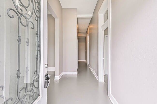 Building Photo - 2914 Avenue K Ave