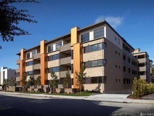 Building Photo - 1838 Ogden Dr