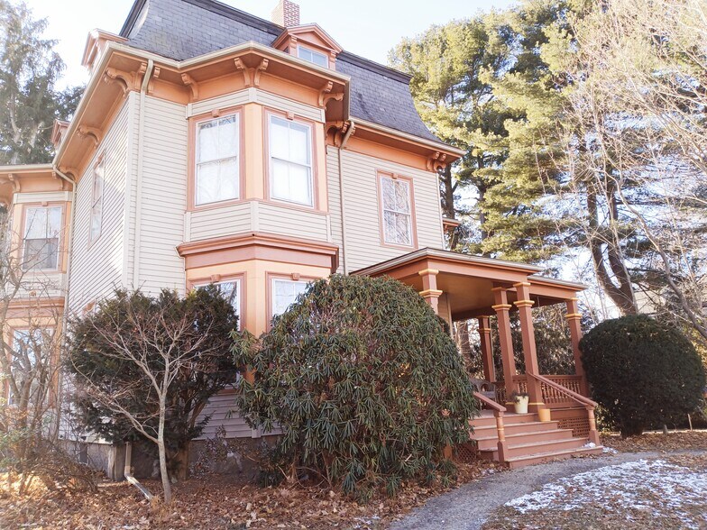 Building Photo - 53 Crescent Ave