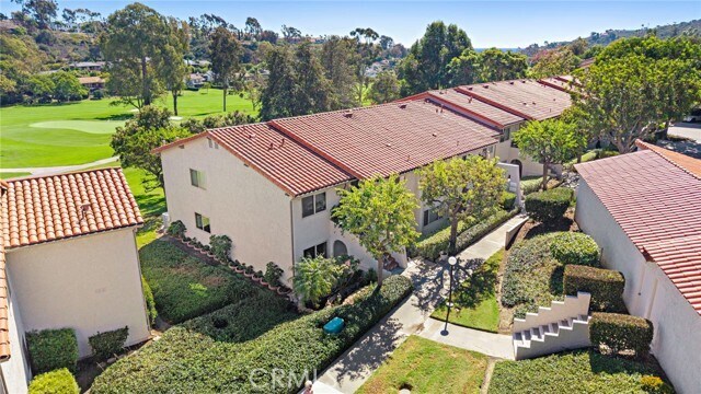 Building Photo - 31654 W Nine Dr