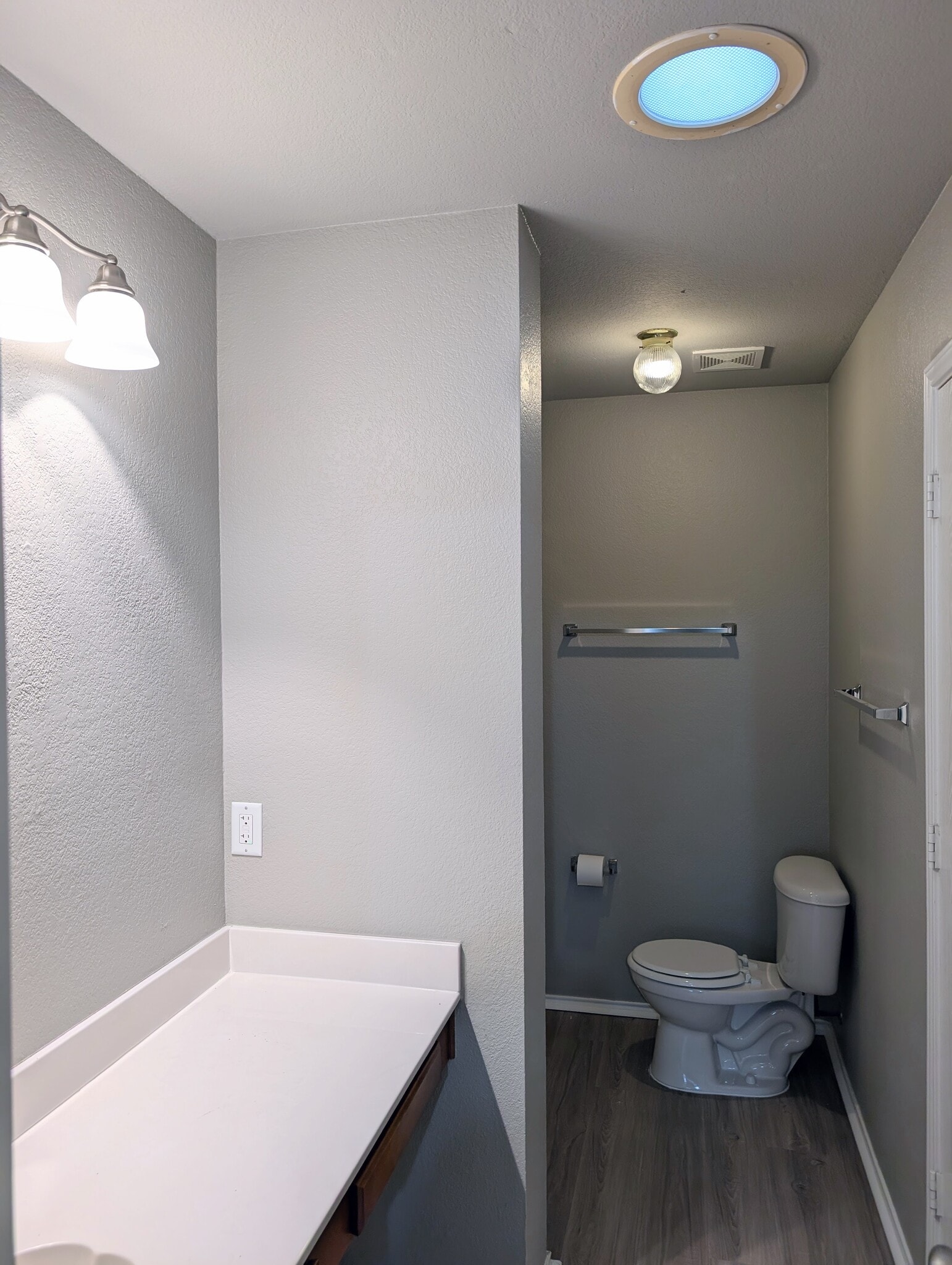 Primary Bath - 525 Oxford Loop