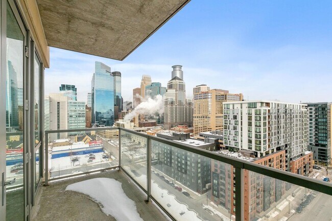 Building Photo - 929 Portland Ave