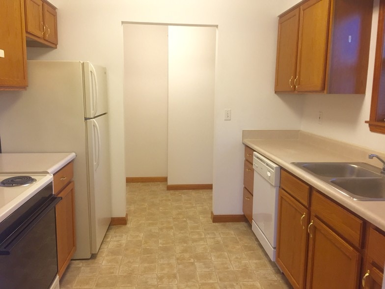 Building Photo - 250 Lee Ct