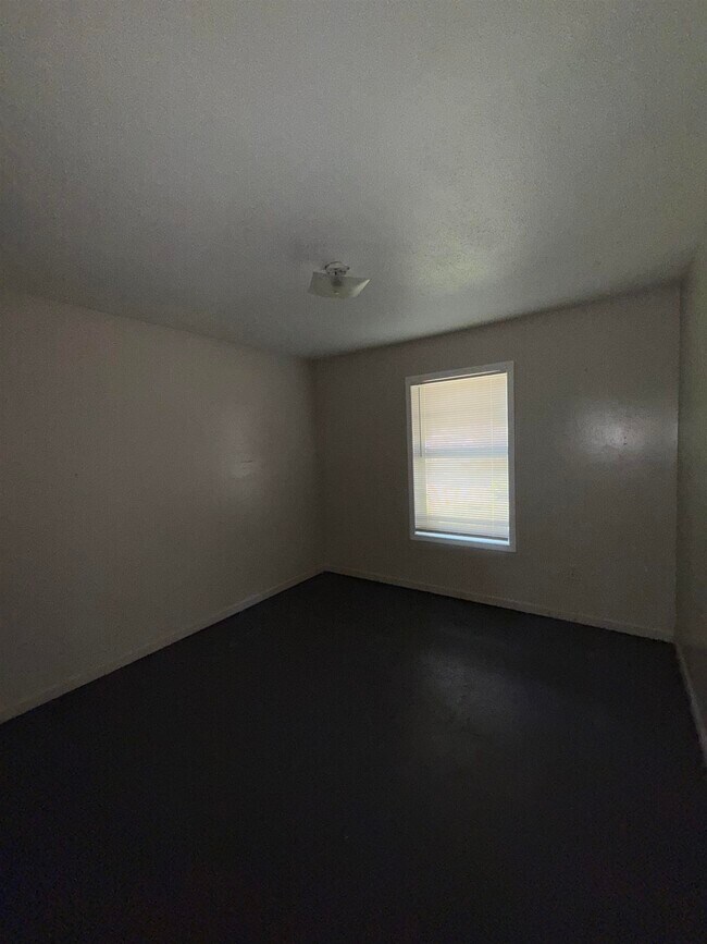 Building Photo - 820 Archie Dr