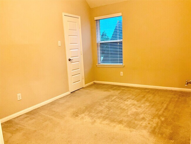 Building Photo - 26954 Mustang Retreat Ln