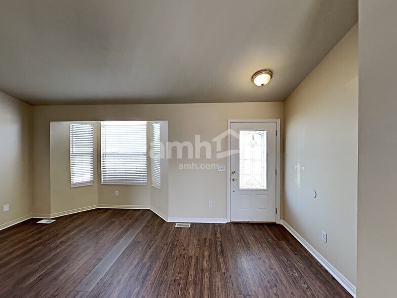 Building Photo - 126 S 1600 W