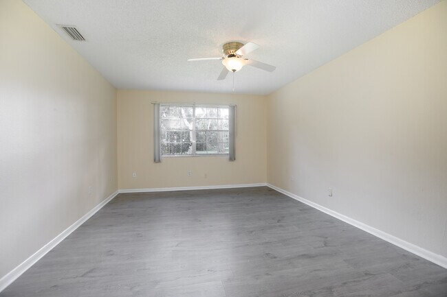 Building Photo - 3174 Grand Ave