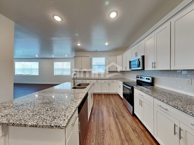 Building Photo - 1328 White St