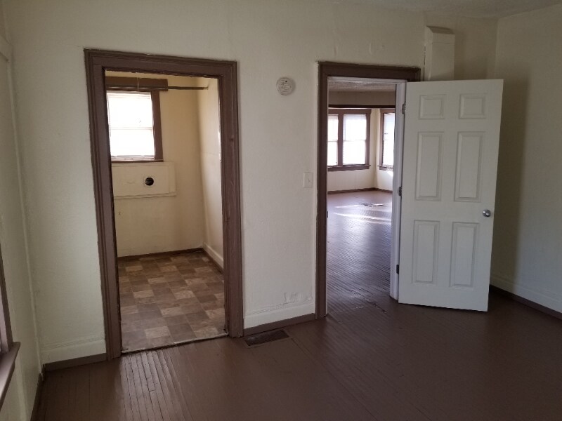 Building Photo - 261 Bellview St