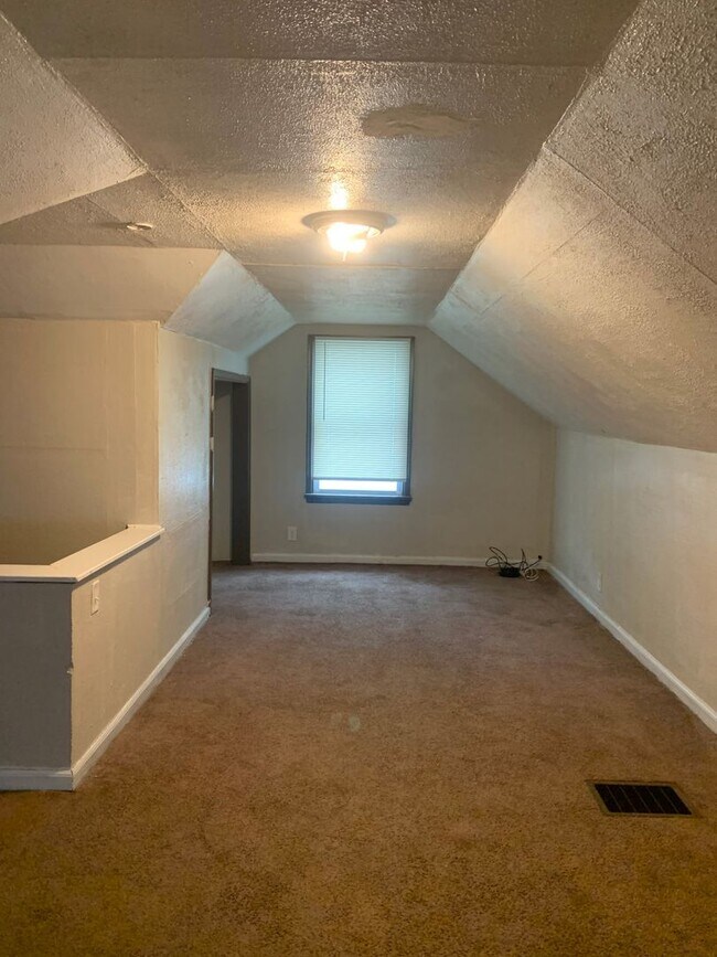 Building Photo - 4239 Asbury Dr