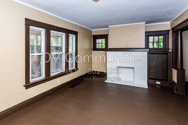 Building Photo - 1148 E 176th St